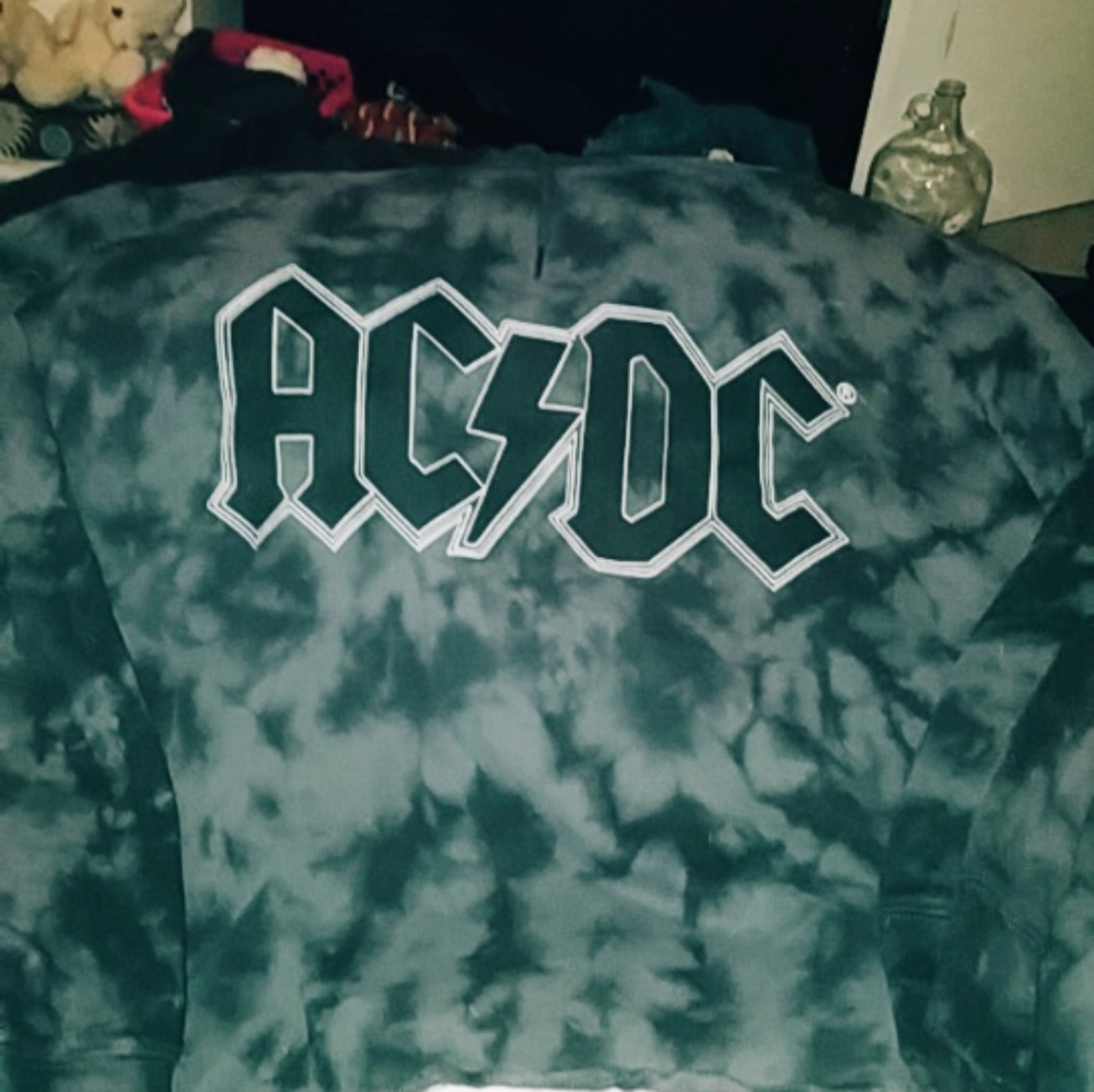 Cropped acdc hoodie